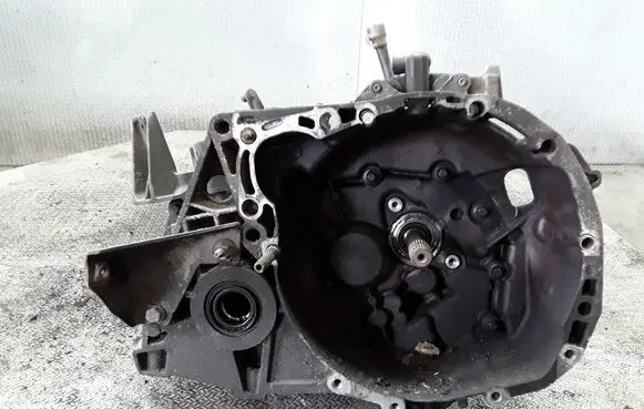 Renault Megane II Manual 5 speed gearbox JRQ