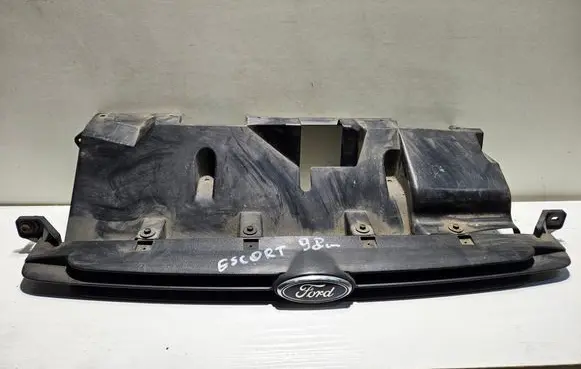 Ford Escort Front grill 95AG16613CC