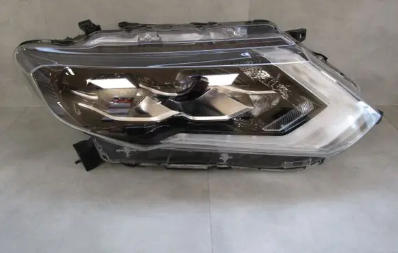 Nissan X-Trail T32 Headlight/headlamp NISSANXTRAILT32