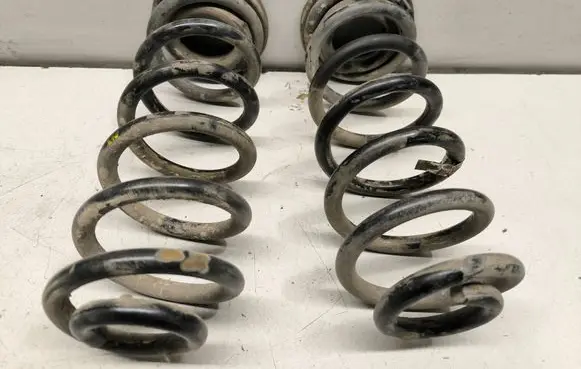 KIA Sorento Rear coil spring 55350C5340