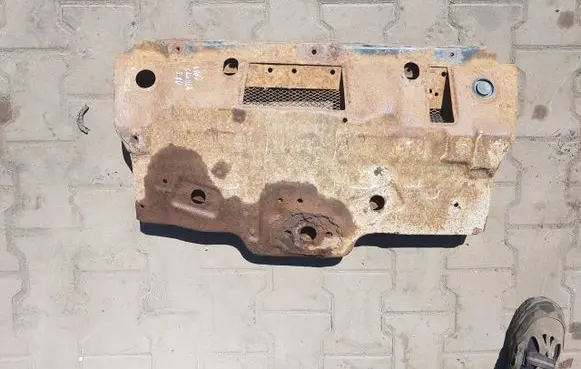 Toyota Land Cruiser (J150) Engine splash shield/under tray