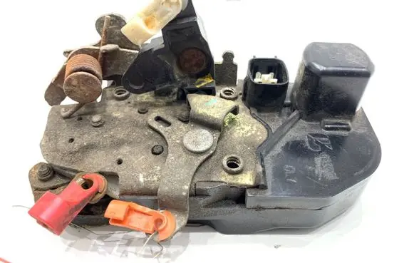 Chrysler 300 - 300C Front door lock