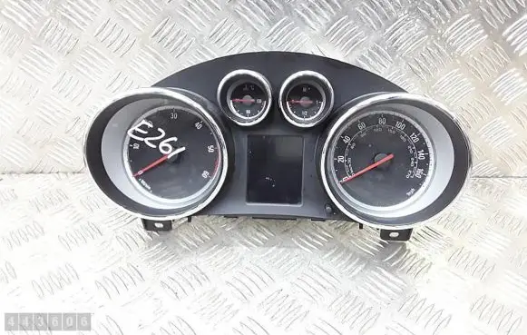 Opel Zafira C Speedometer (instrument cluster) 769317420U 13460585