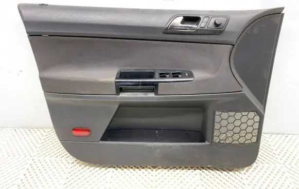 Volkswagen Polo IV 9N3 Front door card panel trim