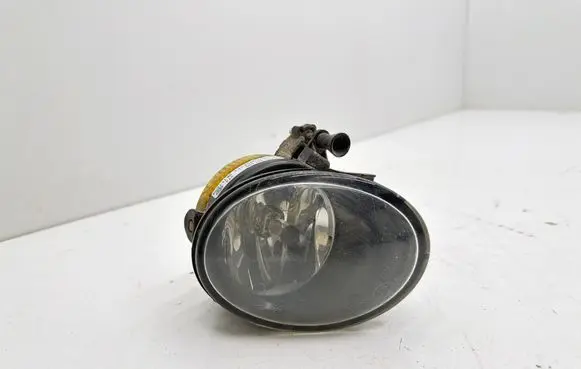 Volkswagen Touareg II Front fog light 7P6941699
