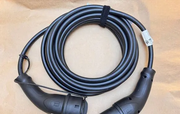 Porsche Panamera (976) Electric car charging cable 971971675B