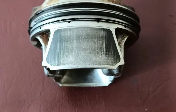 BMW X3 F25 Piston 8606459 11258606459