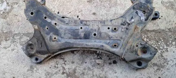 KIA Sportage Front subframe 624012Y200
