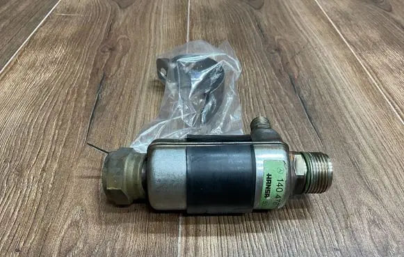 Mercedes-Benz SL R129 Fuel cooler (radiator) 1404760217