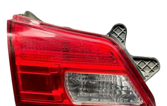Subaru Legacy Tailgate rear/tail lights 13220072