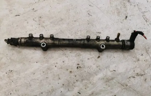 Volvo S60 Fuel main line pipe 30757146 001999L2 0445215025