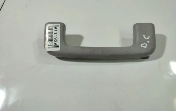 Mitsubishi Grandis Rear interior roof grab handle 