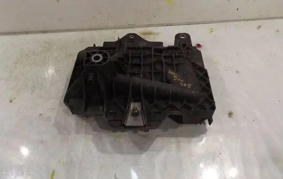 Skoda Fabia Mk2 (5J) Battery tray 6R0915331