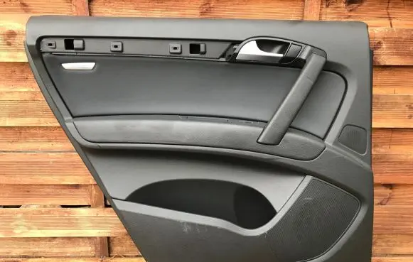 Audi Q7 4L Rear door card panel trim
