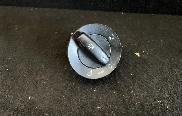 Volkswagen Touran I Light switch 1T0941431P