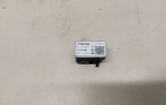 Porsche Cayenne (92A) Airbag deployment crash/impact sensor 7P0907508
