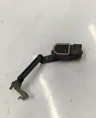 BMW 1 E81 E87 Headlight/headlamp level sensor 6853754