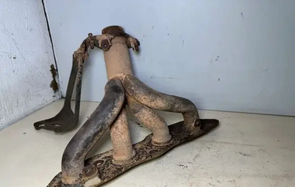 Toyota Yaris Exhaust manifold