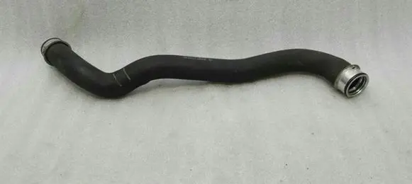 Mercedes-Benz E W211 Engine coolant pipe/hose A2115015382
