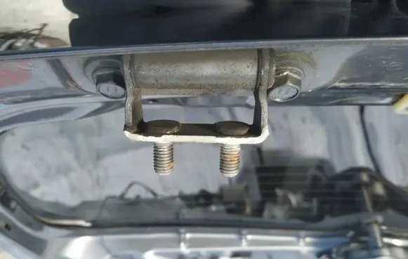 Toyota Corolla Verso AR10 Tailgate/trunk/boot hinge