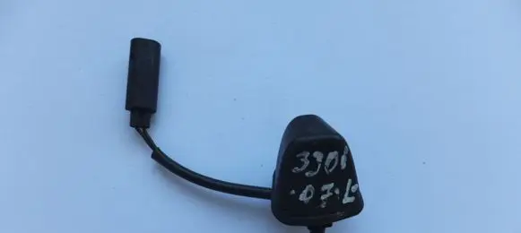 BMW 3 E90 E91 Windshield washer spray nozzle 7131299 BMW7131299