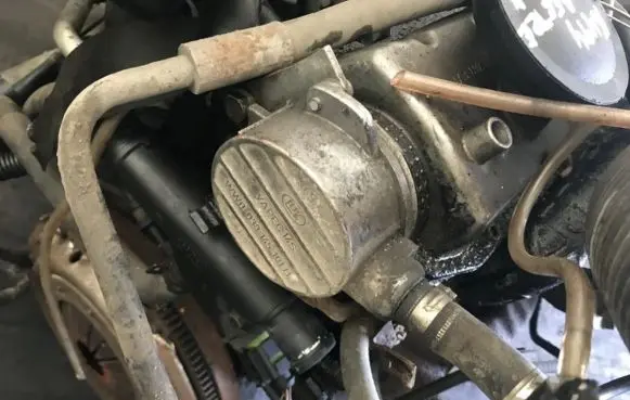 Volkswagen New Beetle Vacuum pump 038145101b