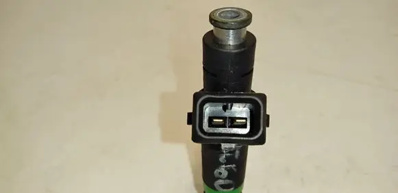 BMW 6 E63 E64 Fuel injector 7525721 4077B01651