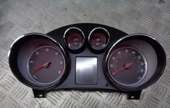 Opel Insignia A Speedometer (instrument cluster) 12844136