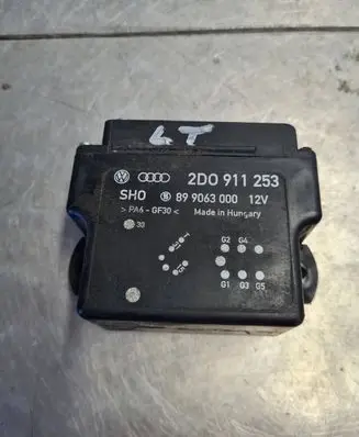 Volkswagen II LT ABS relay 2D0911253 899063000