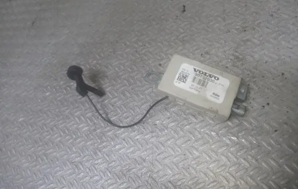 Volvo C30 Aerial antenna amplifier 30732030