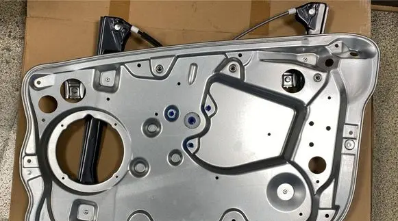 Skoda Fabia Mk1 (6Y) Front door electric window regulator 6Y1837462