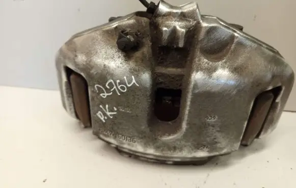 BMW 5 GT F07 Front brake caliper