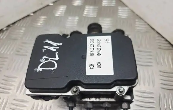 Seat Ibiza IV (6J,6P) ABS Pump 6R0907379AD 6R0907379AB
