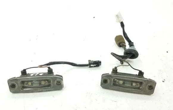 KIA Carens II Number plate light 925013B5