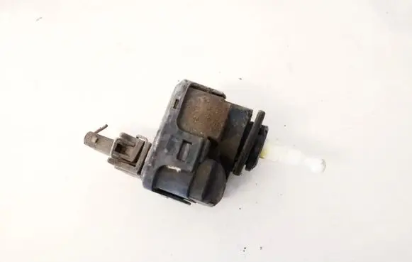 Volkswagen Golf III Headlight level adjustment motor 00728200 007282-00