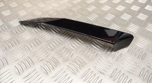 Toyota RAV 4 (XA50) Rear side glass trim 