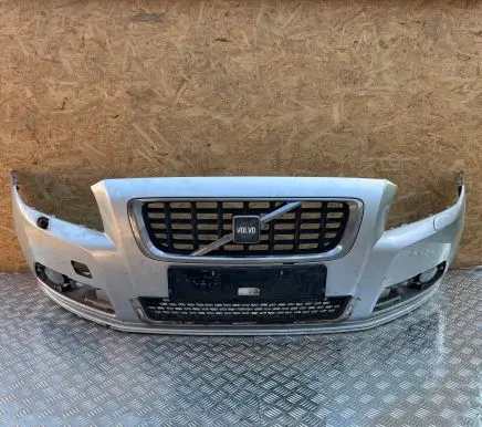 Volvo V70 Front bumper 30678627 30678628