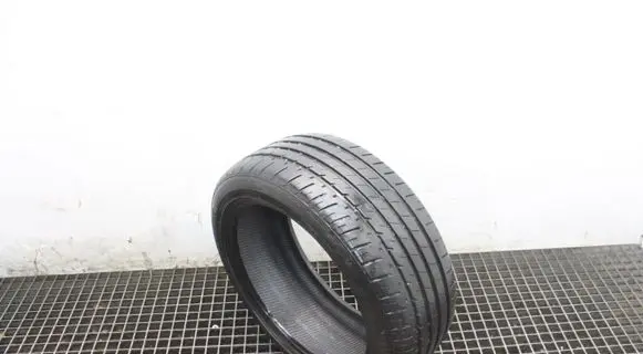 Tesla Model 3 R12 summer tire 23545R18 DRIVEWAYS