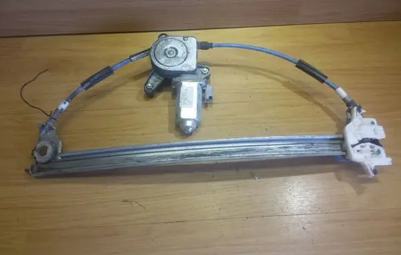Peugeot 406 Rear door window regulator with motor 9636619480