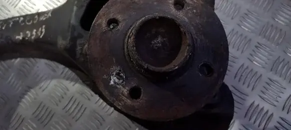 Mini One - Cooper R50 - 53 Rear wheel hub