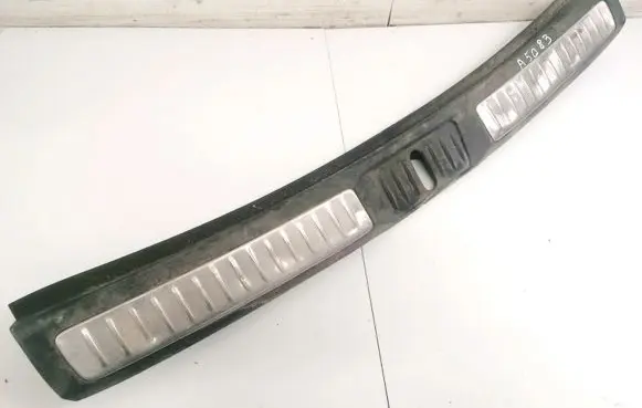 Toyota Avensis T270 Other trunk/boot trim element 5838705110 58387-05110
