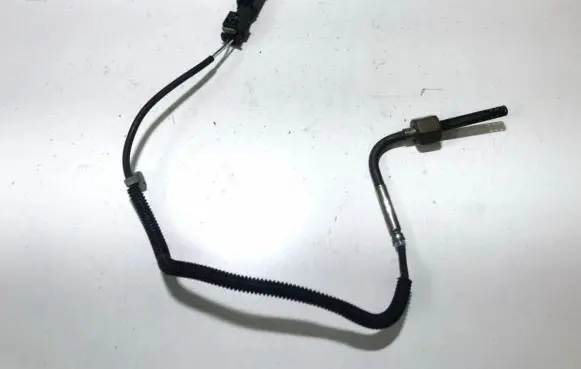 Mercedes-Benz C AMG W204 Exhaust gas temperature sensor a0081532728
