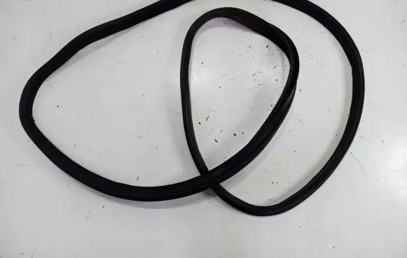 KIA Optima Trunk rubber seal (body) 
