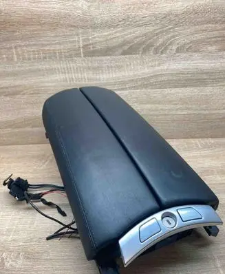 BMW 7 F01 F02 F03 F04 Armrest 81814005 9157022 WITHPLUGS