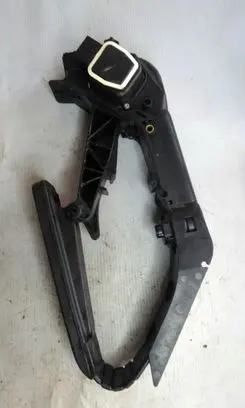 Mercedes-Benz E W211 Accelerator throttle pedal A2113000504