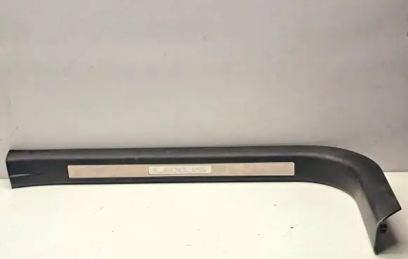 Lexus RX 330 - 350 - 400H Rear sill trim cover 6791048012 6791048021