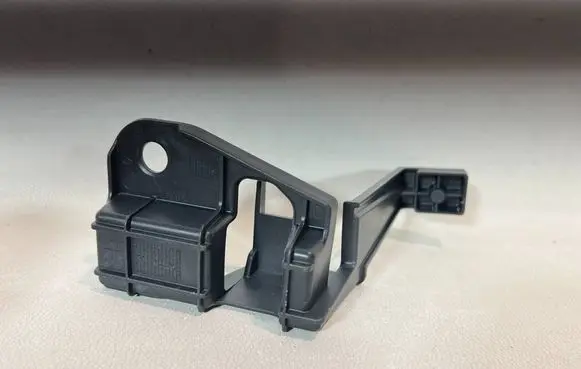 Renault Megane IV Rear bumper mounting bracket 850427805R
