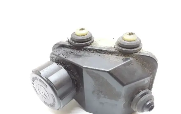 Volvo S40 Power steering fluid tank/reservoir 4N513531DC