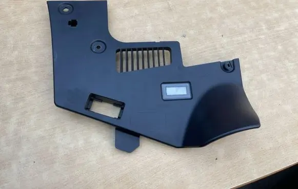Tesla Model 3 Dashboard lower bottom trim panel 110057900F