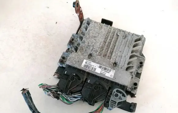 Renault Laguna III Engine control unit/module 237100037r s180067140a